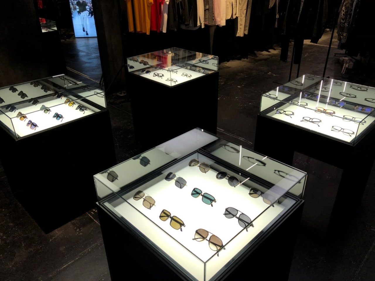 TOM FORD POPUP AT RESTIR